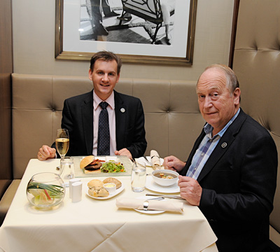 British Airways - First Class -/ Concorde Lounge Dining - Thorsten & Edmund Bhrmann