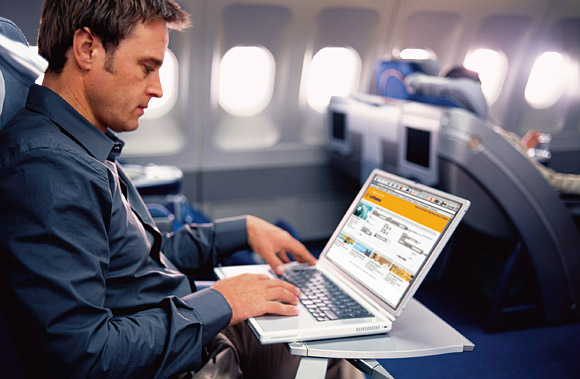 Lufthansa Business Class - Working