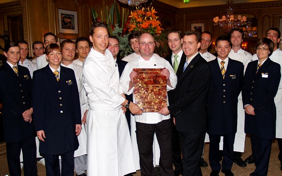 2007 Award-Hand-Out - Fischers Fritz Restaurant