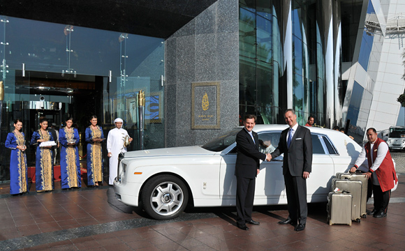 Burj Al Arab - Arrival - Thorsten Buehrmann - Heinrich Morio