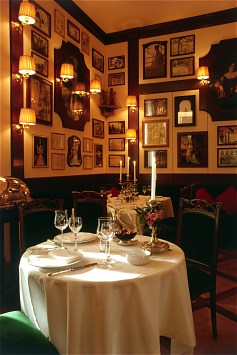 Don Carlos at the Grand Hotel et de Milan