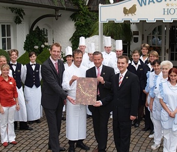 Wachtelhof - Seven Stars and Stripes - Award-Hand-Out