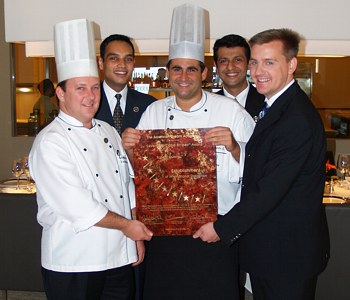 2007 Vetro Restaurant - Award-Hand-Out