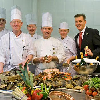 Cavair Bar & Restaurant - Action