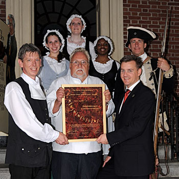 2008 City Tavern - Award-Hand-Out - Walter Staib & Thorsten Buehrmann